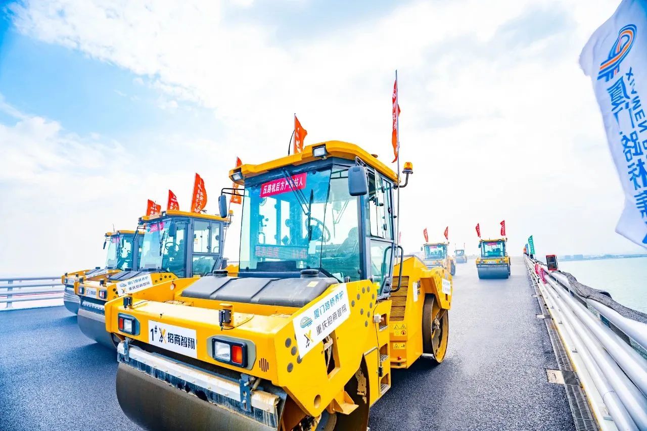 恒峰g22数字化智能施工集群：开启桥面铺装智能新时代