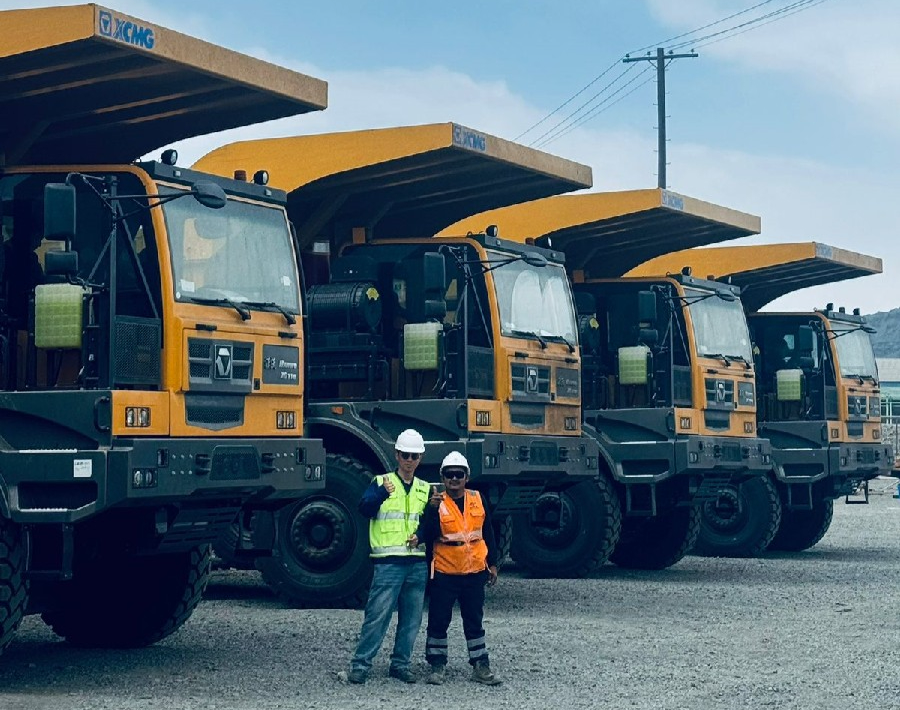 50台XG110矿卡为安第斯山脉注入恒峰g22动能