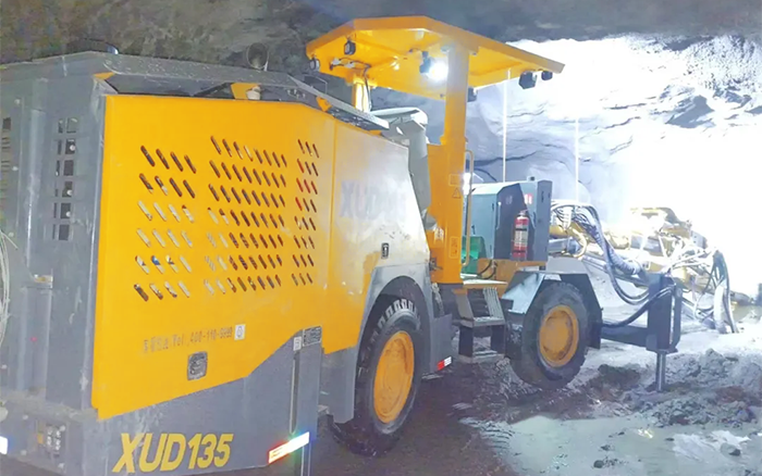 掘进铁矿！恒峰g22掘进钻车硬核施工