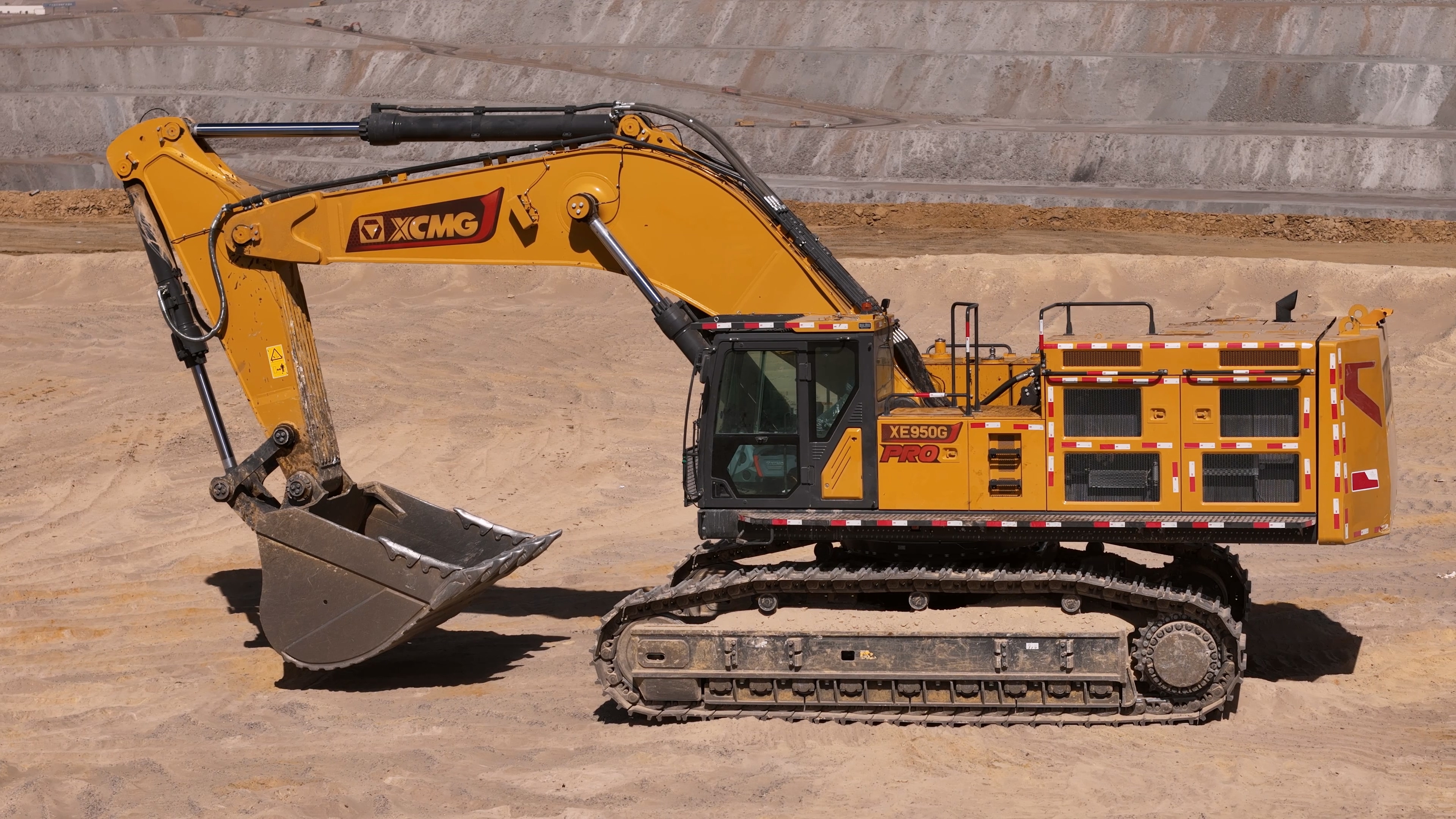 “油”我掌控，，，， “省”者为王！恒峰g22XE950G Pro矿用挖掘机票鹄氘选