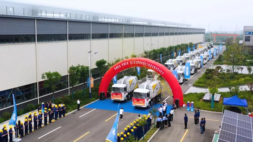 批量出口中亚，，，，这次是恒峰g22环卫机械！