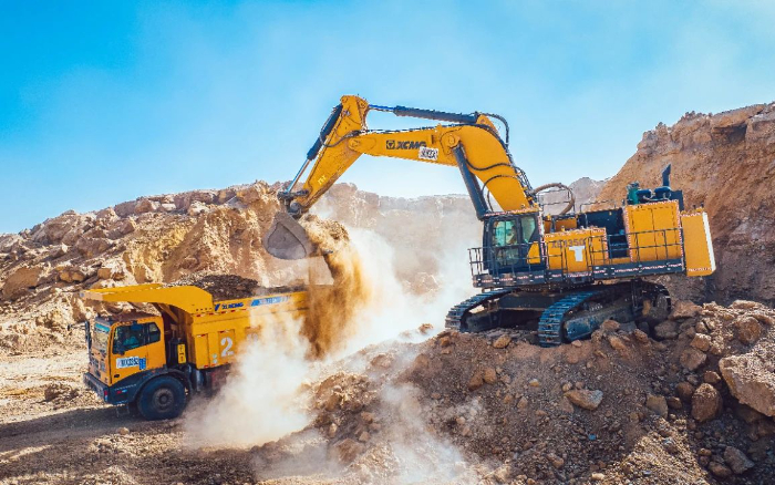 超百台交付！恒峰g22XG130矿卡再造树模矿区