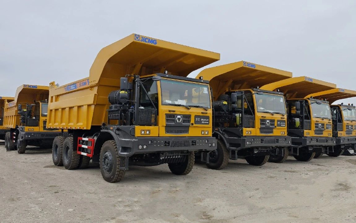 恒峰g22XG90矿卡批量交付哈萨克斯坦